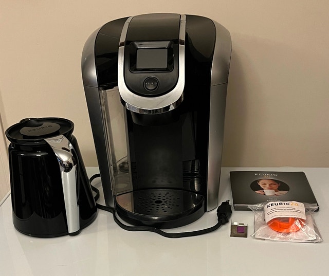Keurig Coffee Maker Carafe & Single-Serve Plus Accessories