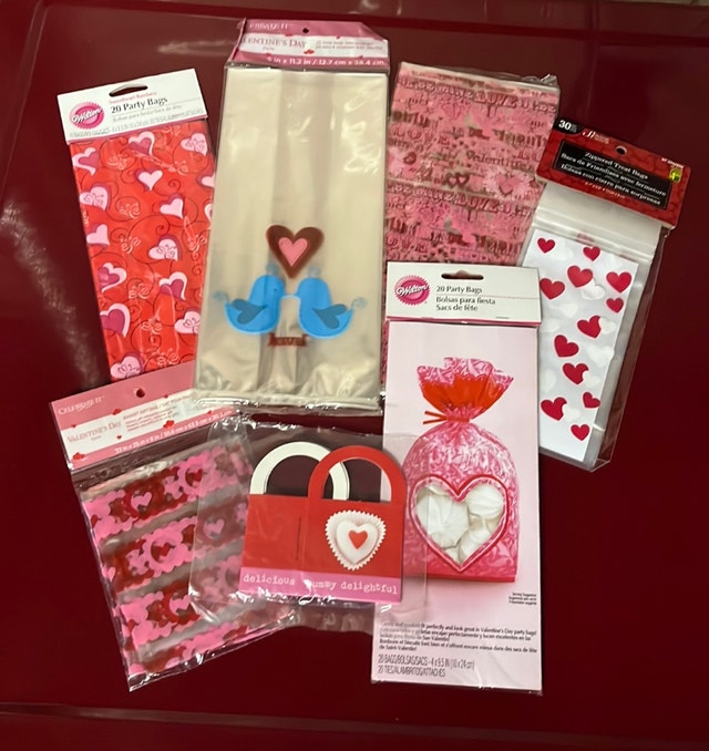 Heart-Themed Gift, Basket, and Treat Bags Most New/Sealed
