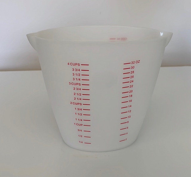 4-Cup Silicone Liquid Measuring Cup 32oz 1,000ml Never Used