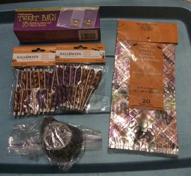 New Halloween Drink Umbrellas, Treat Bags, Skull Cupcake Baking