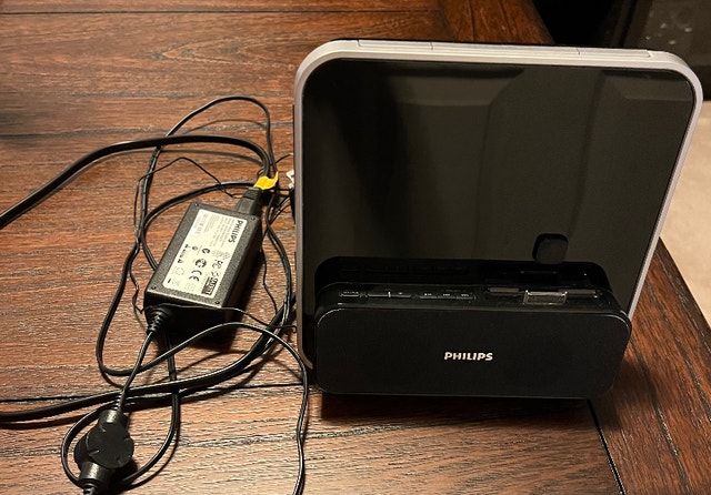 Philips iPod/iPhone 30-Pin Alarm Clock Radio - photo 2