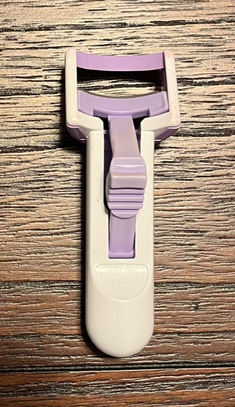 Avon Eyelash Curler Soft For Sale