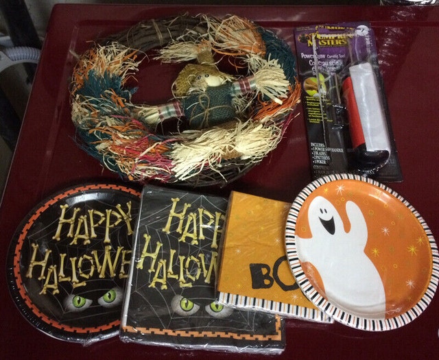 Halloween Paper Plates, Napkins, Wreath, Carving, Ghost - Mostly
