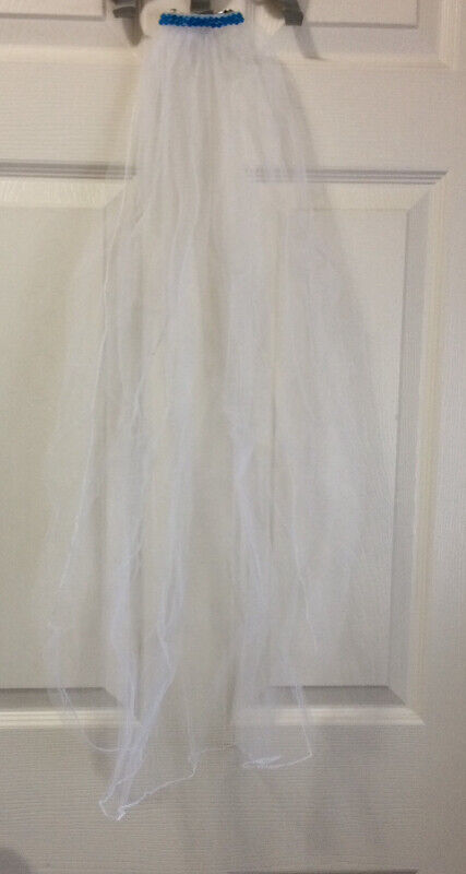 Wedding Supplies - Veil, Pen, Bubbles, Doves - photo 4