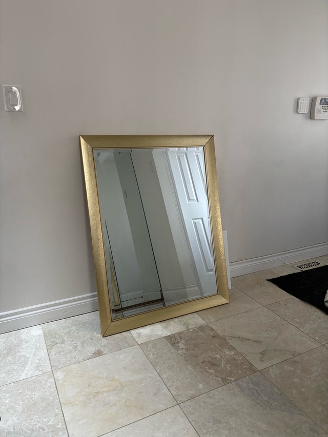 Large Rectangular Wall Mirror - Gold Frame 90cm x 115cm - photo 2