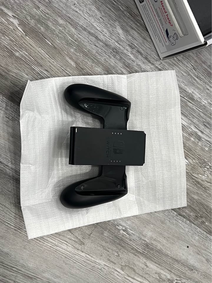 Nintendo Switch – Clean & Tested – Dock + Joy-Cons + extra contr - photo 4