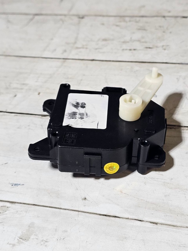 Door Actuator for Toyota Sienna/Avalon/Camry/Lexus - photo 3