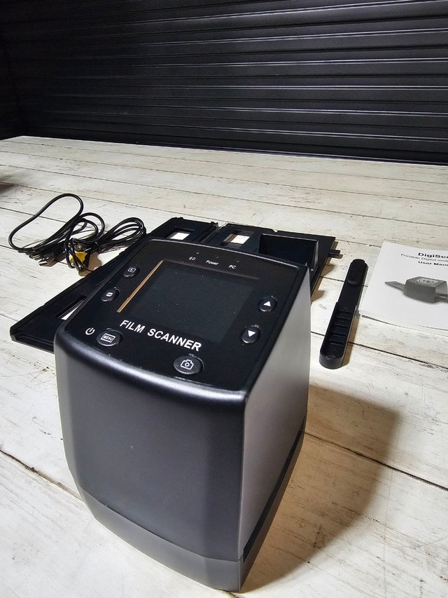 DIGITNOW High Resolution 135 Film/Slide Scanner - photo 2