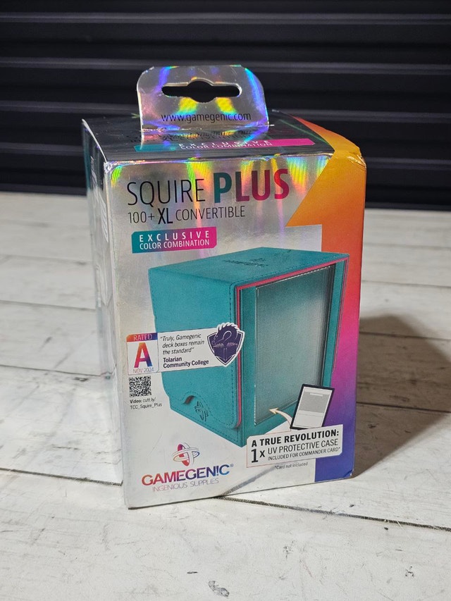 Gamegenic SEALED Squire Plus 100+ XL Convertible Deck Box