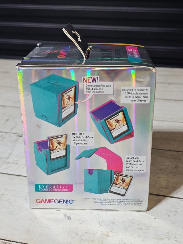 Gamegenic SEALED Squire Plus 100+ XL Convertible Deck Box - photo 2