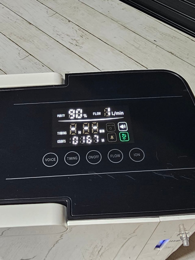 Oxygen Concentrator Machine for Home - photo 3