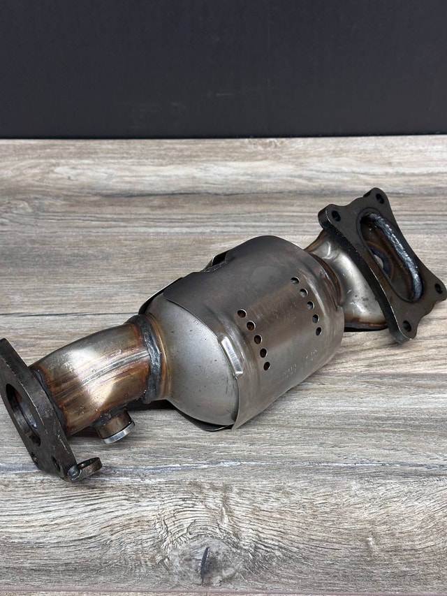 Front Left Catalytic Converter Kit - Honda/Acura - photo 5