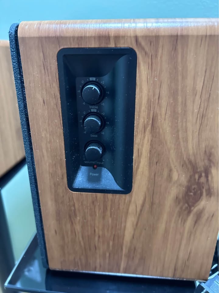 Edifier Bluetooth Bookshelf Speakers - photo 3