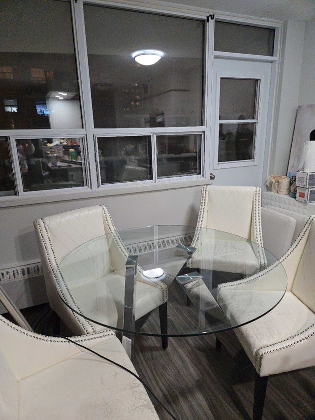 Glass Round Dining Table - photo 4