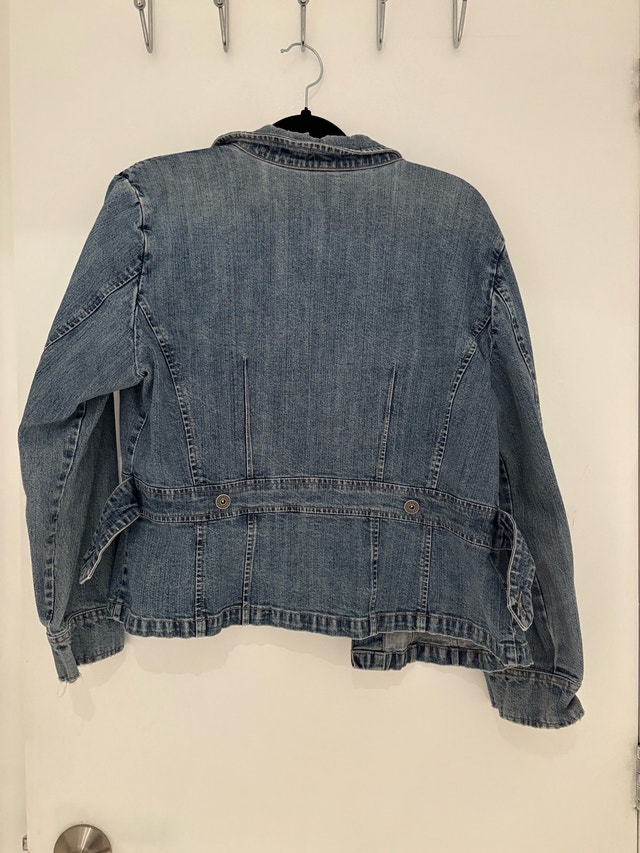 Women’s distressed denim jacket Size 14 - photo 4