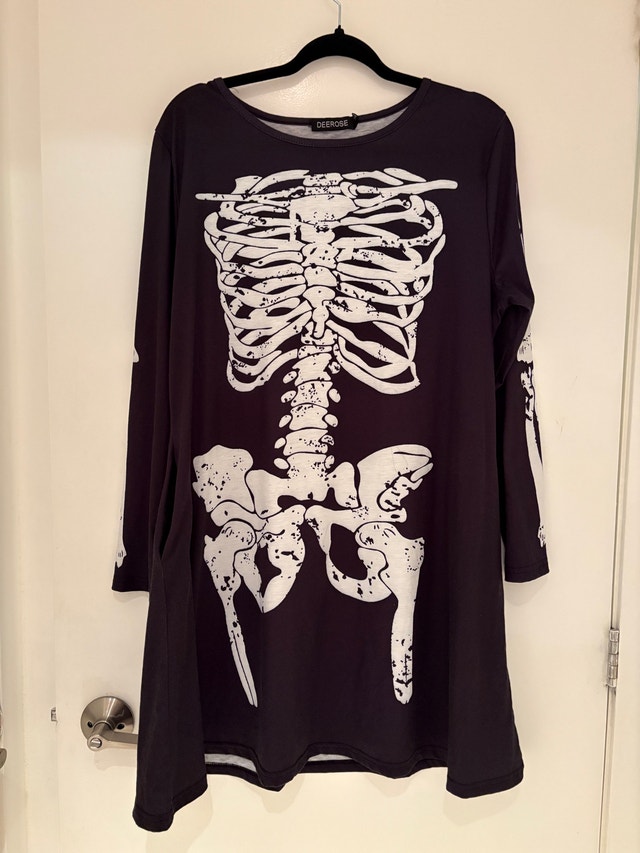 Long sleeve Skeleton Dress w/ pockets - perfect for Halloween!