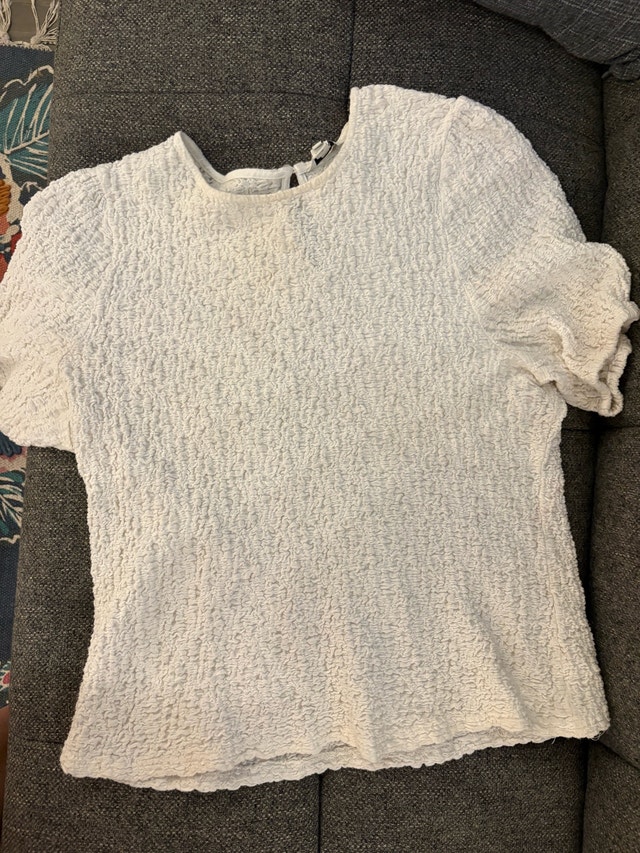 RW&CO. Women’s XL white textured top