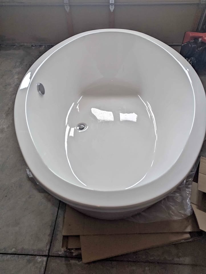 Soaker tub