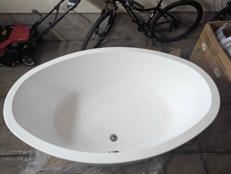 Soaker tub - photo 3