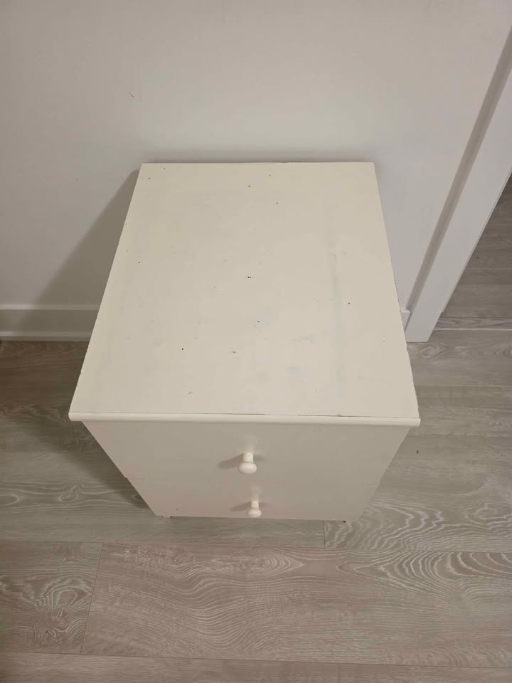 Night stand for $30 - photo 3