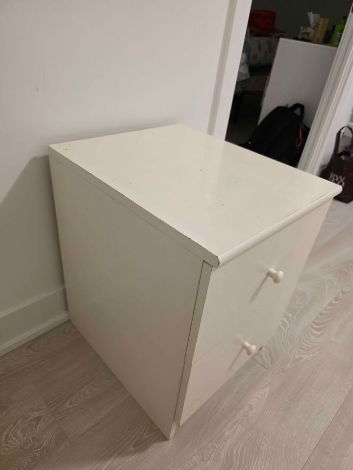Night stand for $30 - photo 4