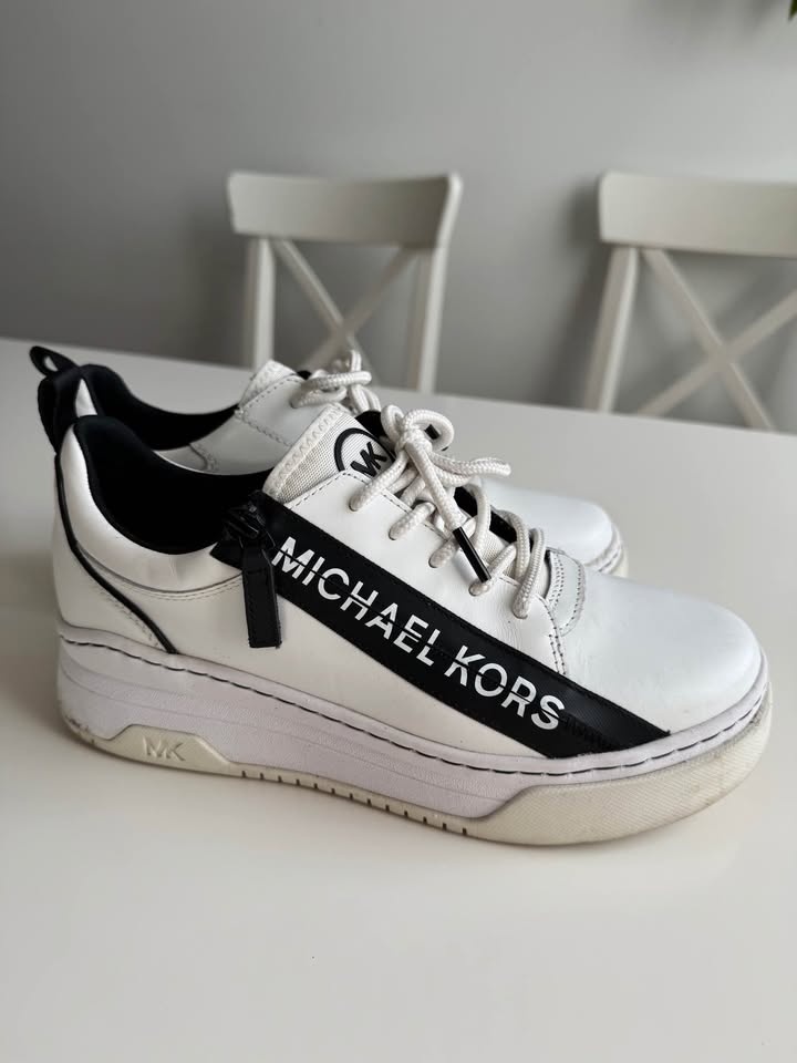 Michael Kors White Low Top Sneakers - photo 2