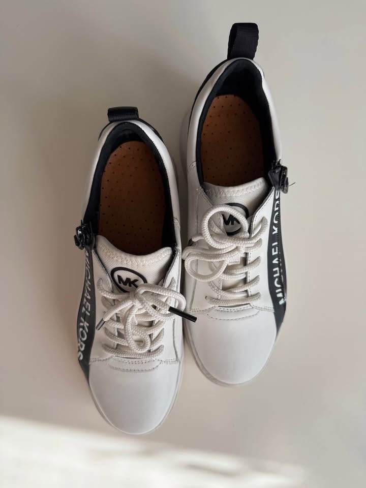 Michael Kors White Low Top Sneakers - photo 4