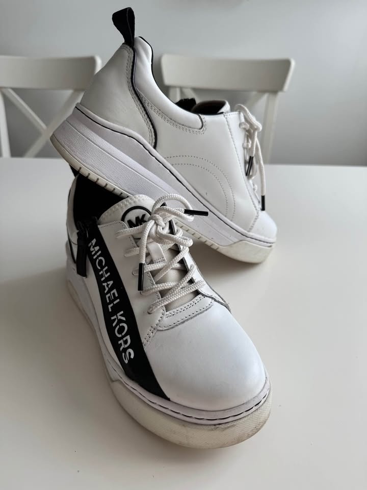 Michael Kors White Low Top Sneakers - photo 5