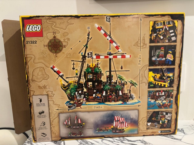 LEGO Ideas Pirates of Barracuda Bay 21322 - photo 2