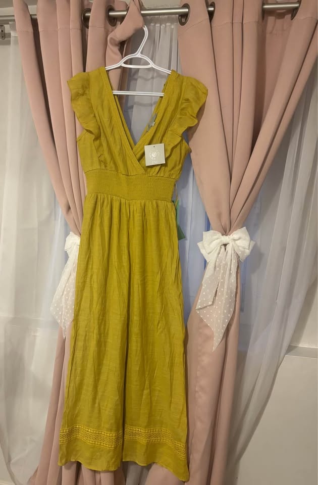 J. GEE Yellow Ruffle Sleeve Smocked Waist Jumpsuit PS - photo 2