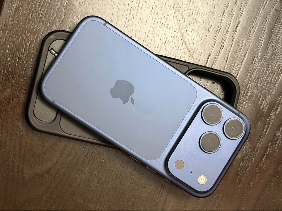 iPhone 17 Pro – 256GB – Deep Blue - photo 3