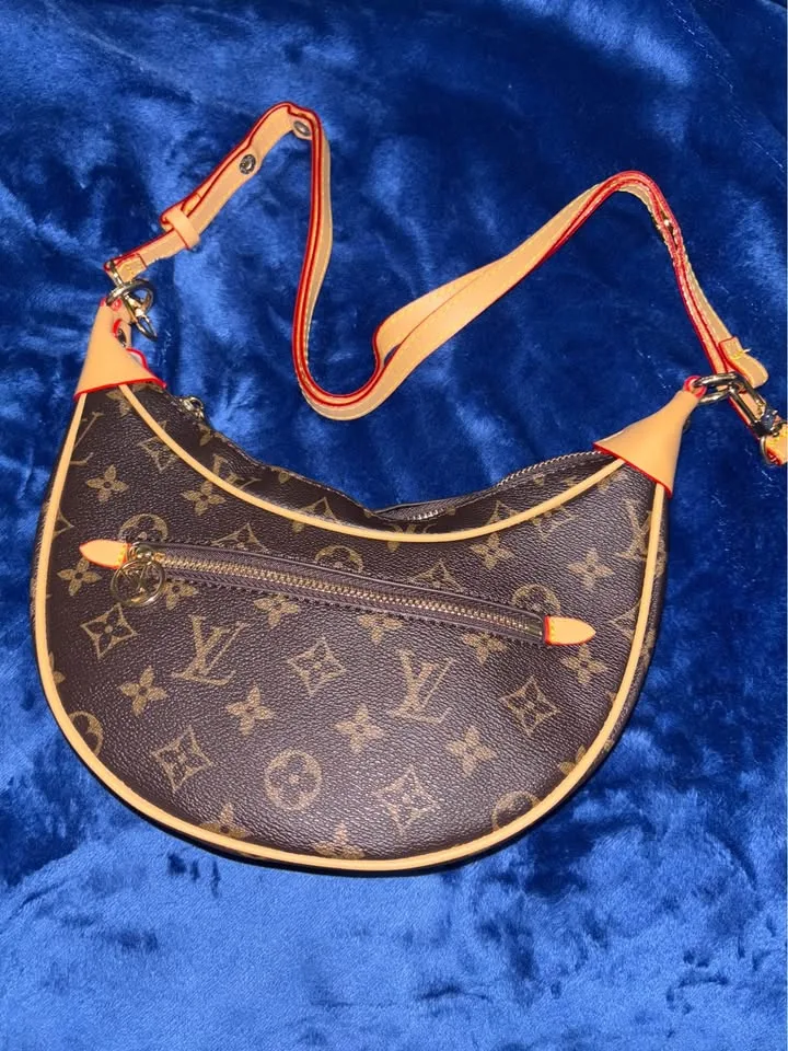 Woman’s bag 180$ image indicator(2)