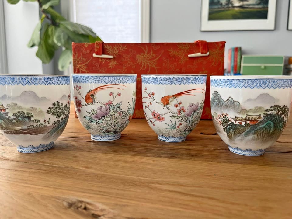🌸 Hand-Painted Chinese Vintage Porcelain Tea Cups – Set of 4 (Or