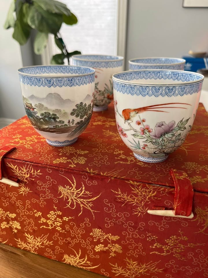 🌸 Hand-Painted Chinese Vintage Porcelain Tea Cups – Set of 4 (Or - photo 4