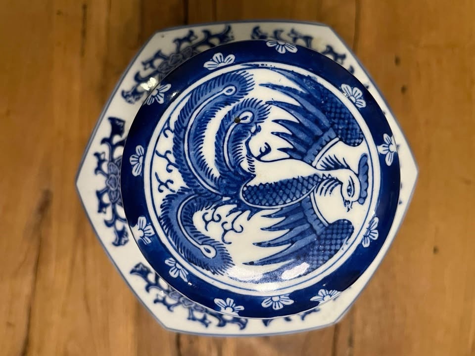 Blue & White Chinese Porcelain Square Vase / Ginger Jar Style - photo 3