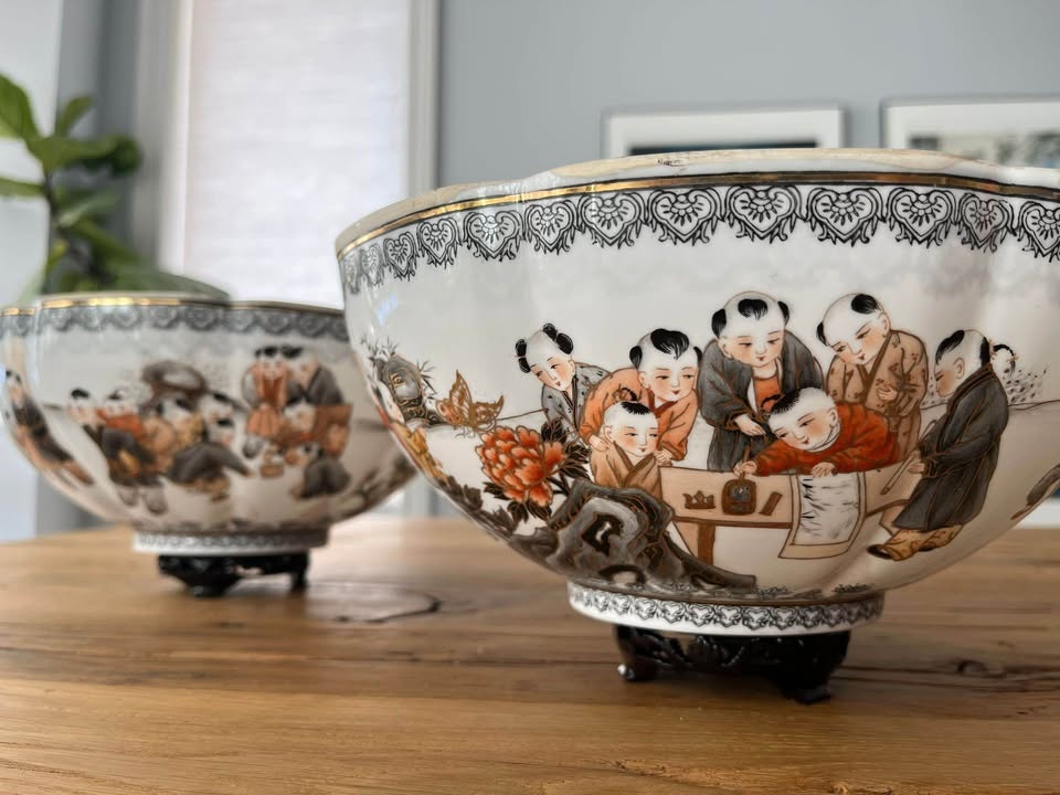 Vintage Chinese Porcelain Decorative Bowls – Set of 2