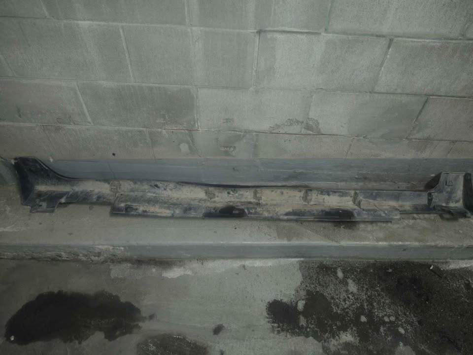Mazda 3 2007 Driver Side Skirt - photo 2