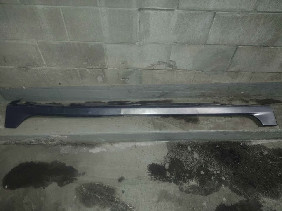 Mazda 3 2007 Driver Side Skirt - photo 3