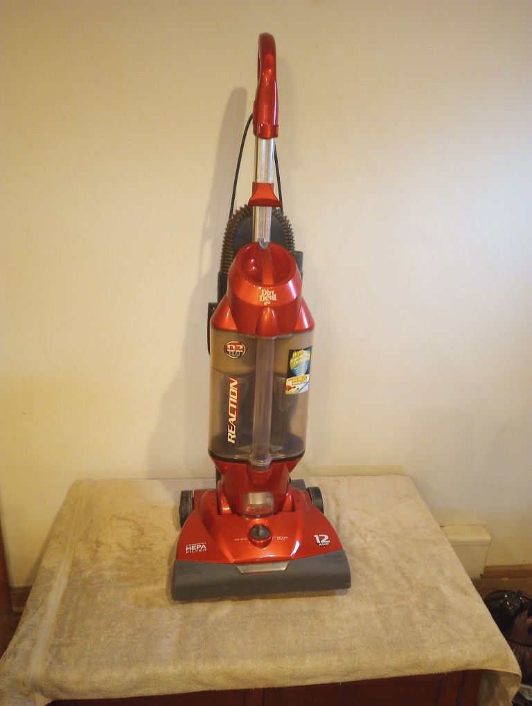 Dirt Devil Reaction Bagless Vacuum