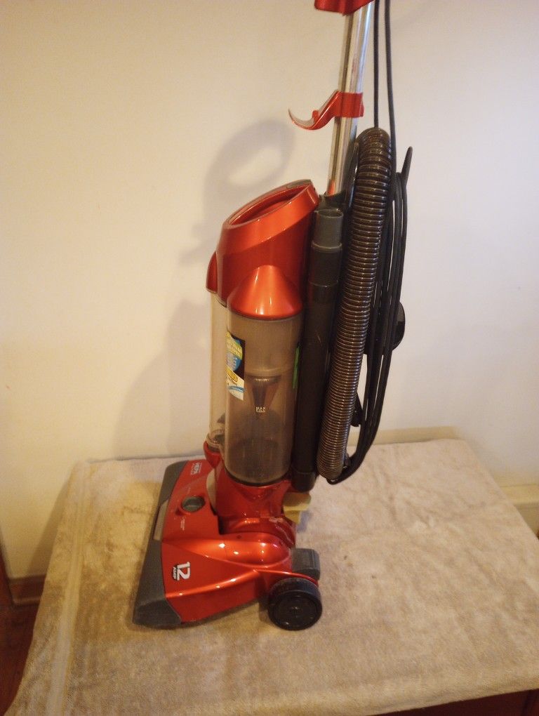 Dirt Devil Reaction Bagless Vacuum - photo 5