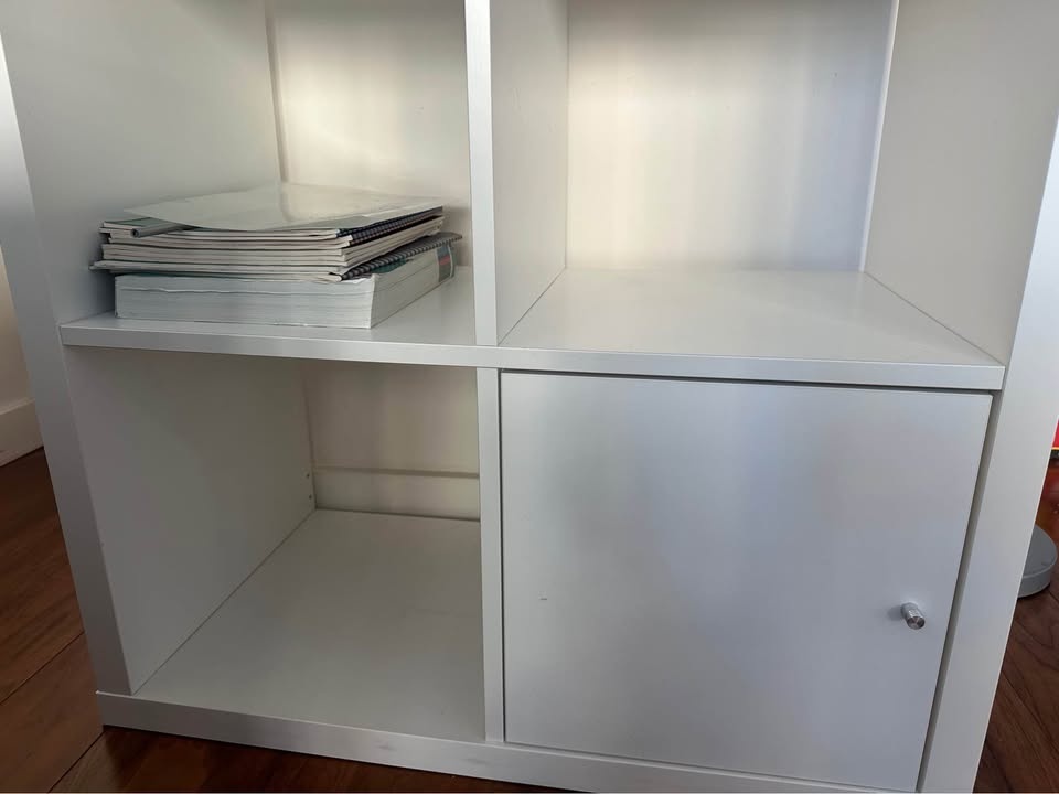 IKEA KALLAX 2x4 Shelf (White) + Door Insert – Great Condition - photo 4