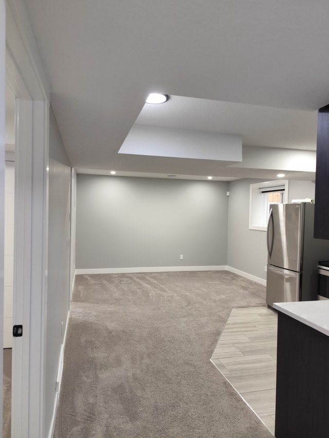 2 Bedroom Legal Basement - Rental Incentive - photo 2