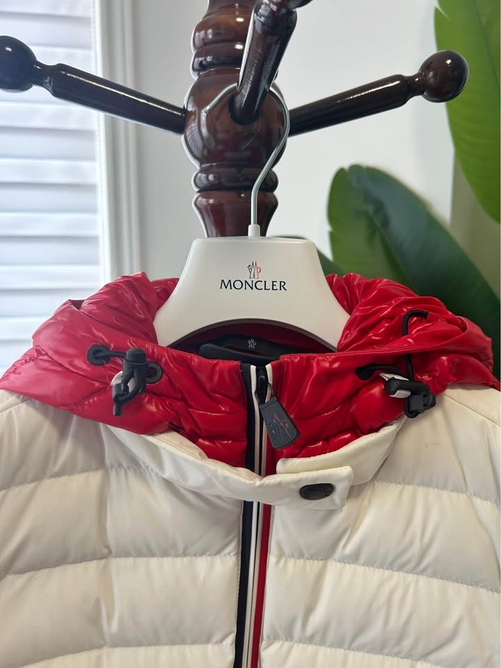 XS Moncler Insulated Ski Jacket - photo 2