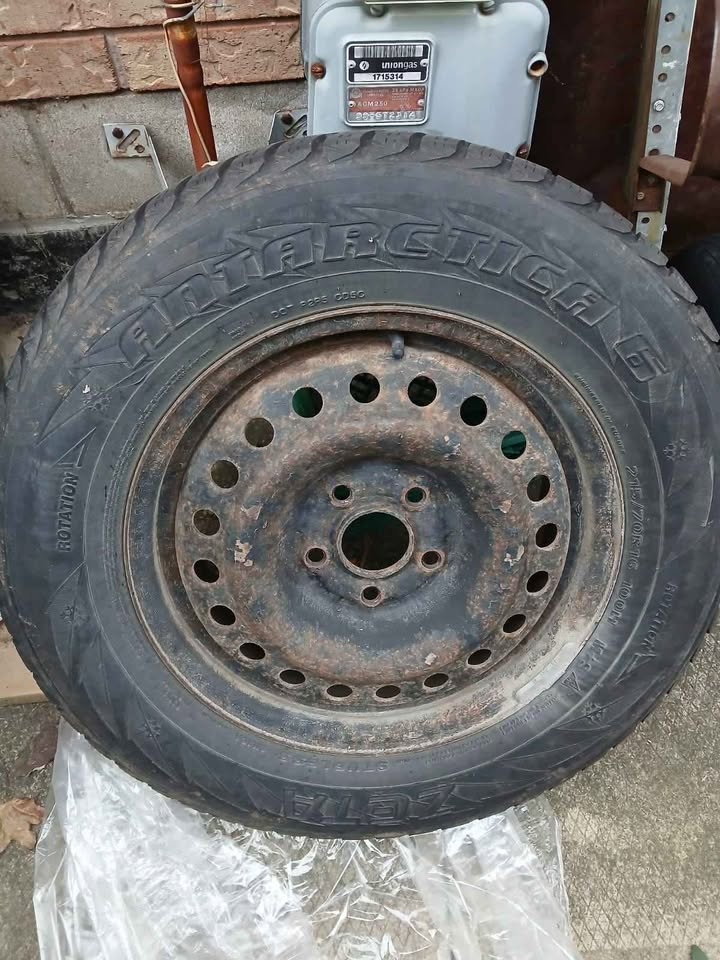 Zeta Arctica Studless Winter Tire 215/70R16 w Steel Rim - photo 2
