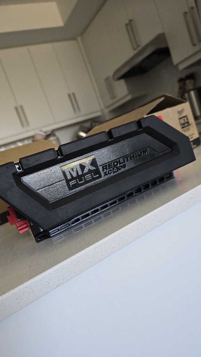 Milwaukee MX FUEL REDLITHIUM XC406 Battery Pack – 6.0Ah - photo 2