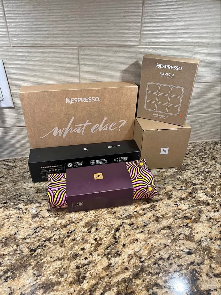 NESPRESSO BUNDLE 22 PODS AND ACCESSORIES NEW