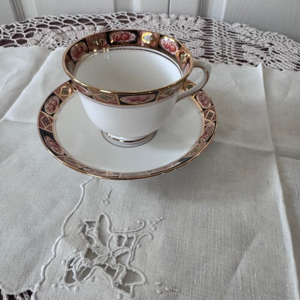 Royal Albert "Imari" Teacup and Saucer - photo 2