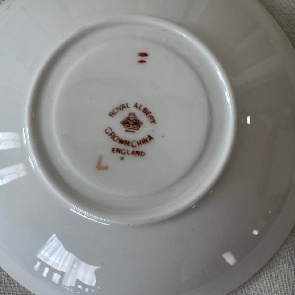 Royal Albert "Imari" Teacup and Saucer - photo 5