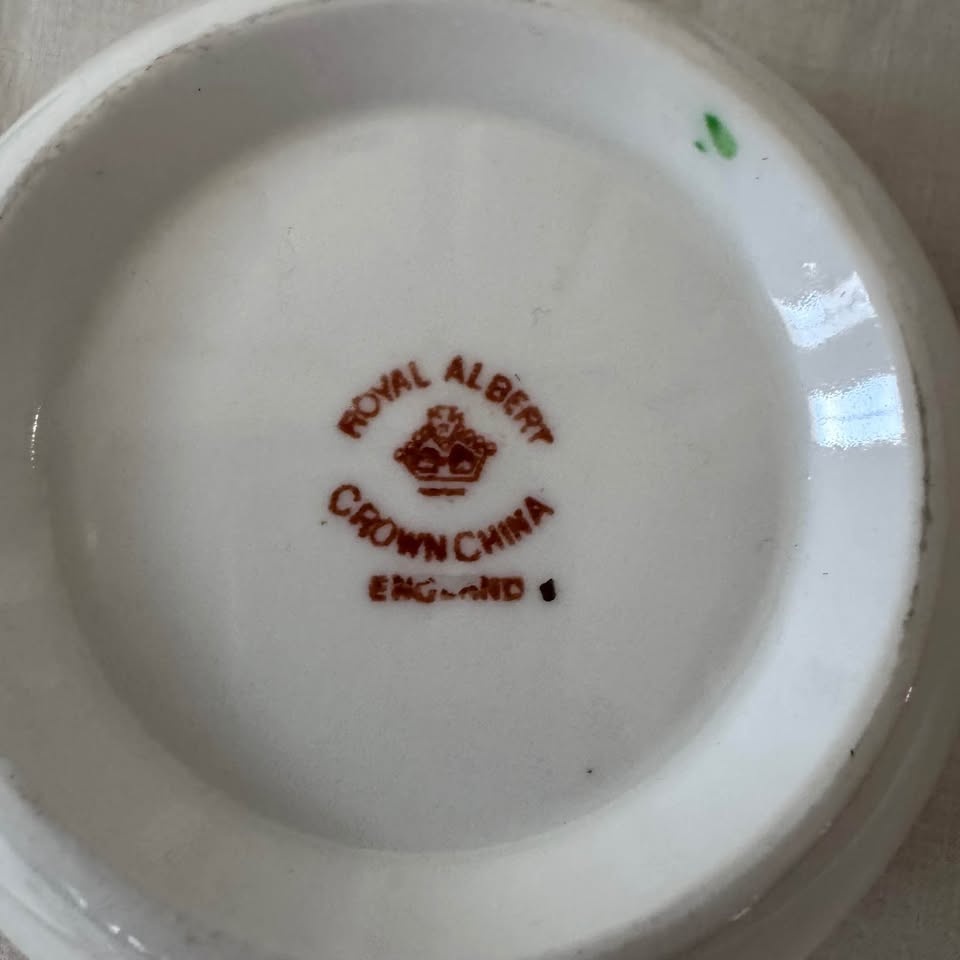 Royal Albert "Imari" Style Bowl - photo 4