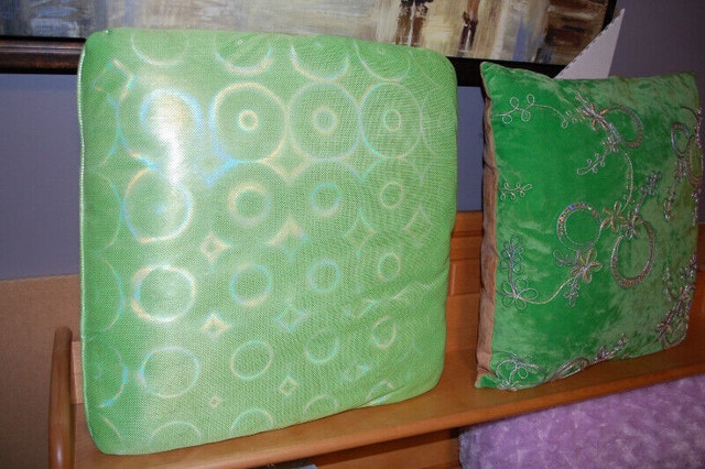 Decorative pillows- vibrant green color - photo 3